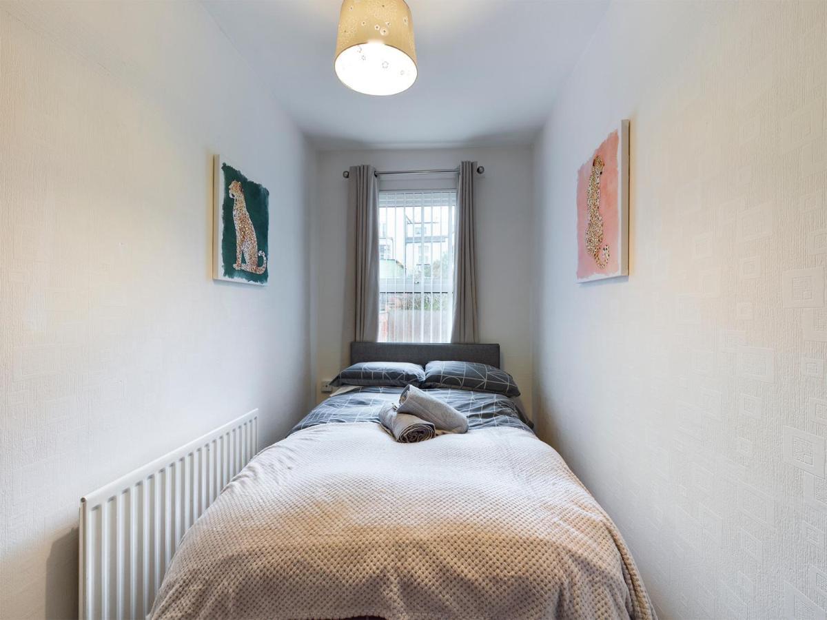 Cheerful 3 Bedroom Home With Free Parking And Wifi Chester Exterior foto