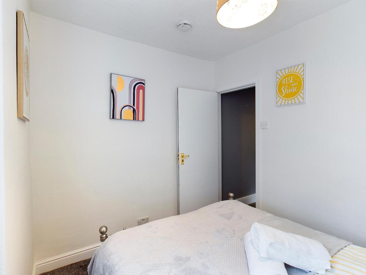 Cheerful 3 Bedroom Home With Free Parking And Wifi Chester Exterior foto