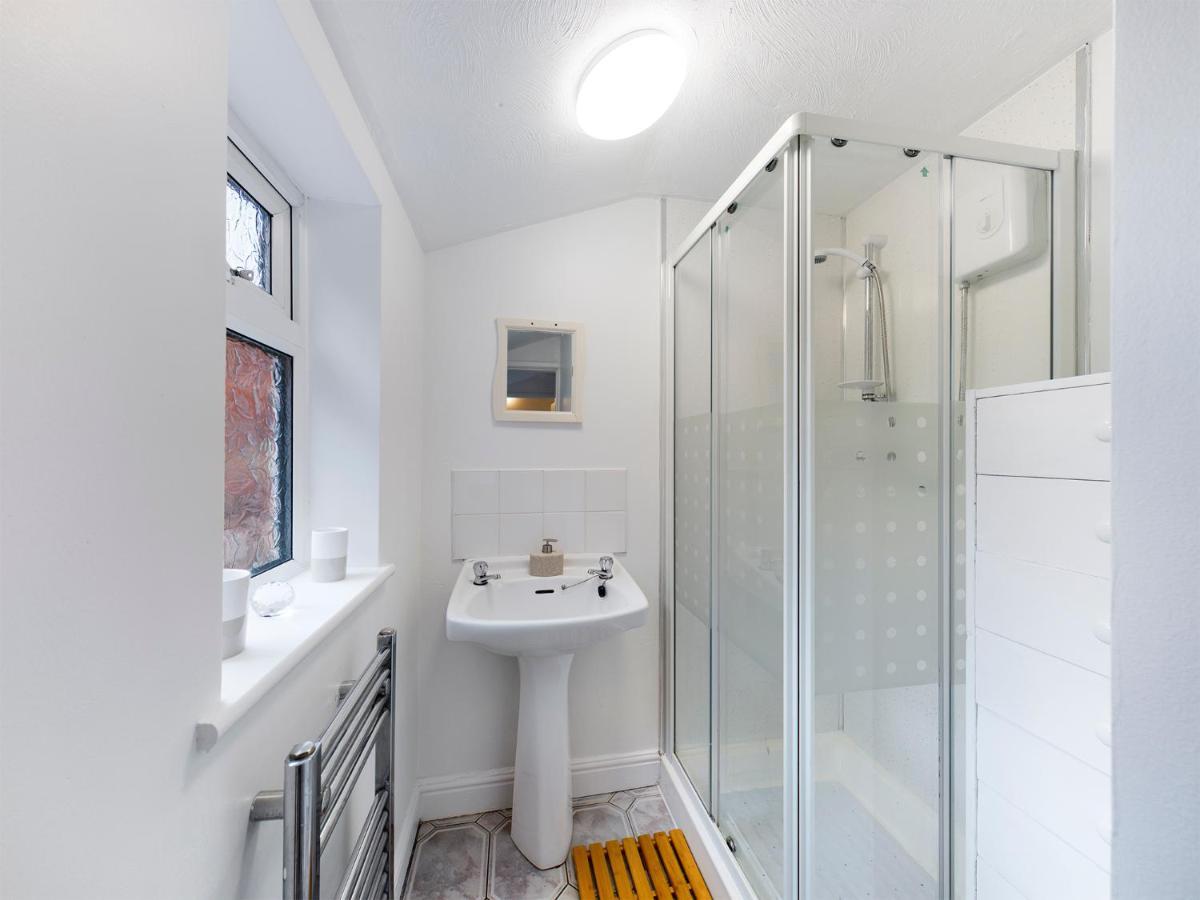 Cheerful 3 Bedroom Home With Free Parking And Wifi Chester Exterior foto